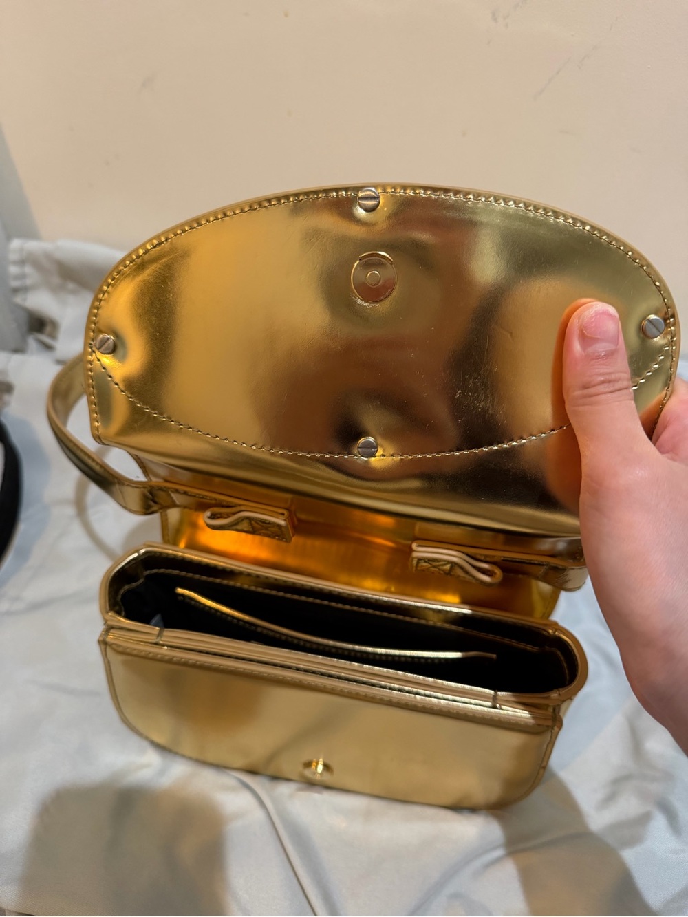 Diesel Metallic Gold Shoulder Bag - Picture 3 of 6